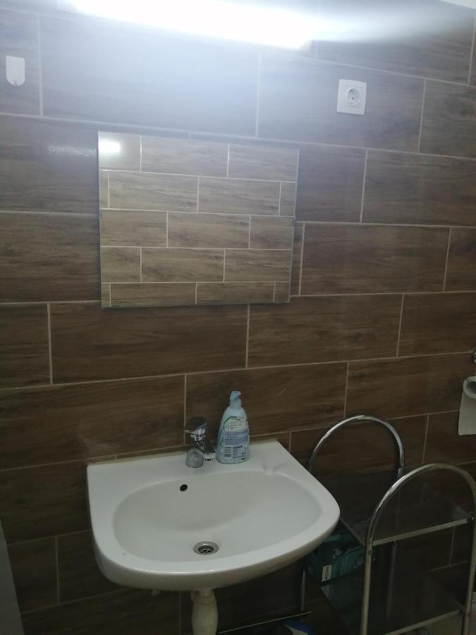 Tislerics Apartman Hévíz Exterior foto