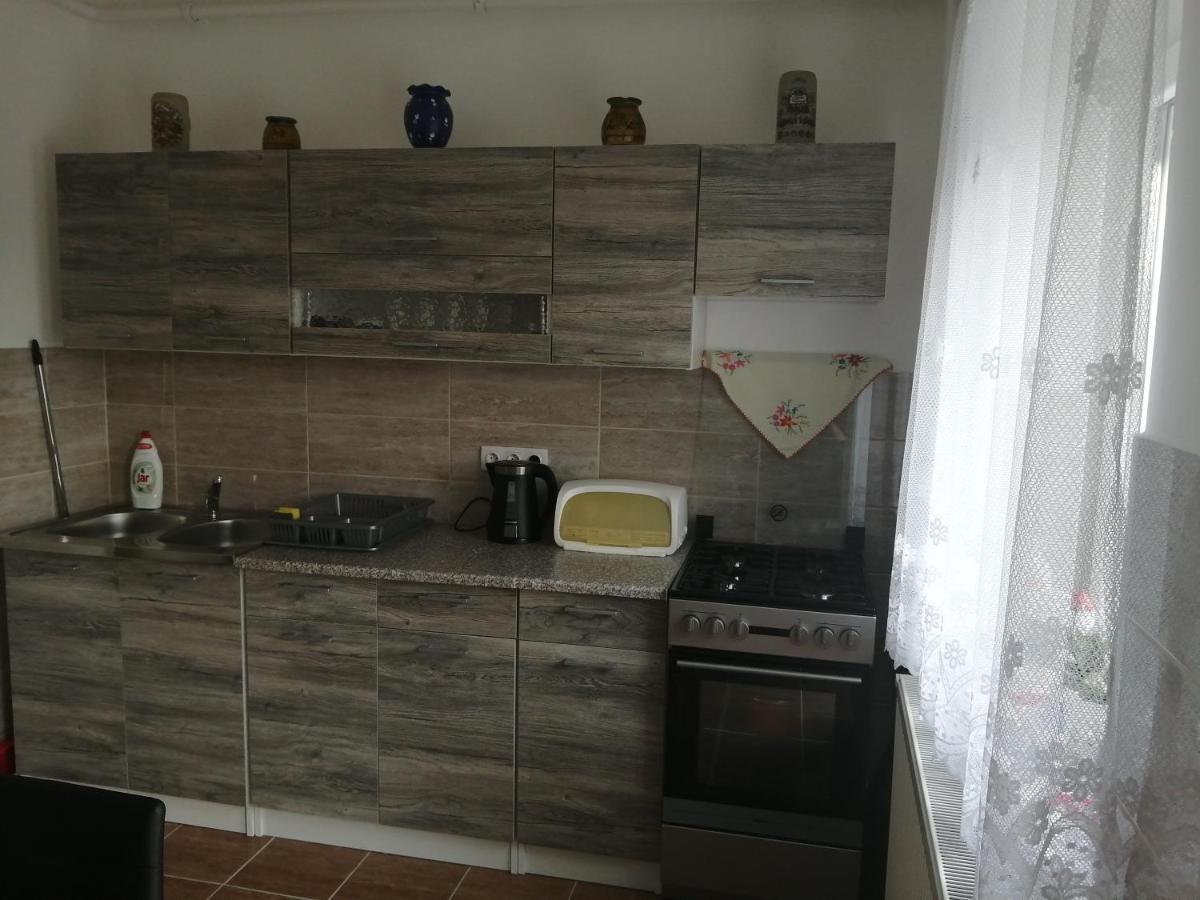 Tislerics Apartman Hévíz Exterior foto