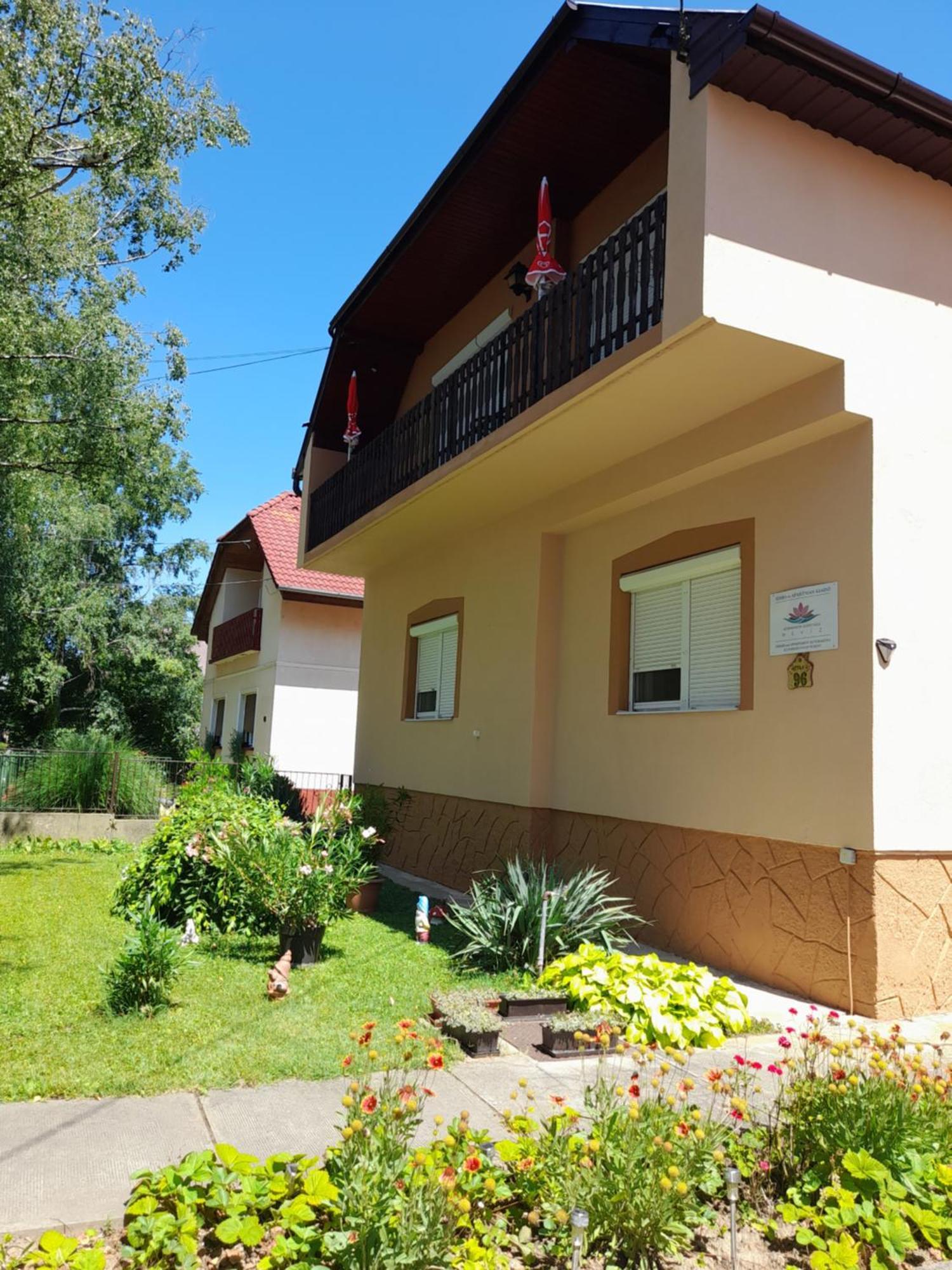 Tislerics Apartman Hévíz Exterior foto