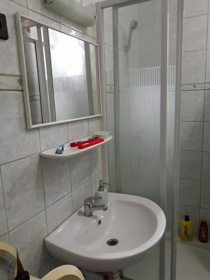 Tislerics Apartman Hévíz Exterior foto